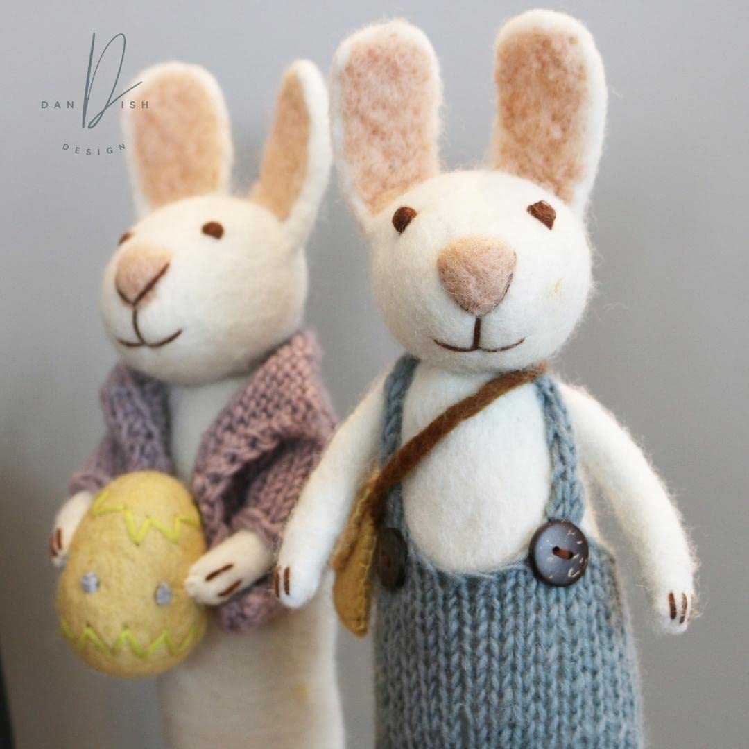 Gry & SIF Osterhasen Figuren groß zum Hinstellen, aufwenidge Handarbeit mit vielen Details, Fairtrade, Osterdeko aus Filz